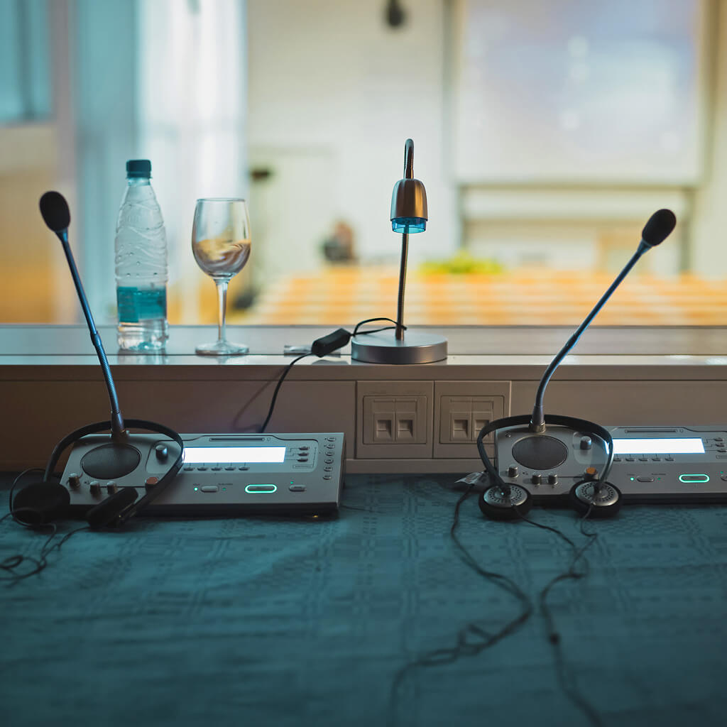 Professionelles Simultandolmetschen für Konferenzen und Events - Berlin Translation Center