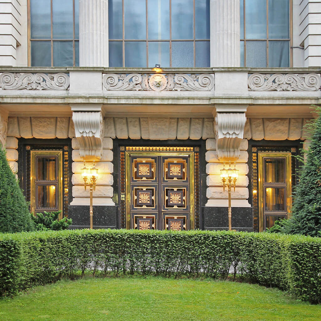 Russisches Konsulat in Berlin - Professionelle Begleitung bei konsularischen Fragen - Berlin Translation Center